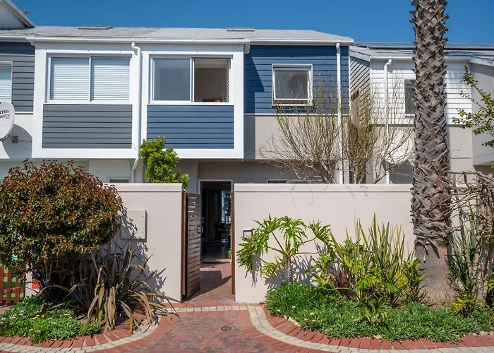 Waterfront Charming 3Br Home With Mooring -Central